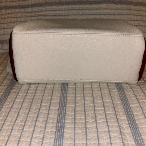 Mark & Graham Concourse Vegan Leather Travel Pouch - Picture 5 of 8